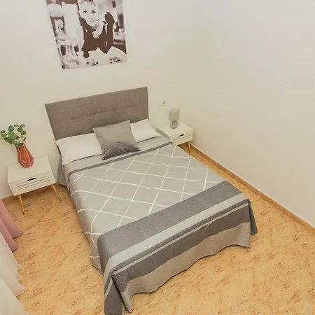 150 Lovely Palangre Apartment